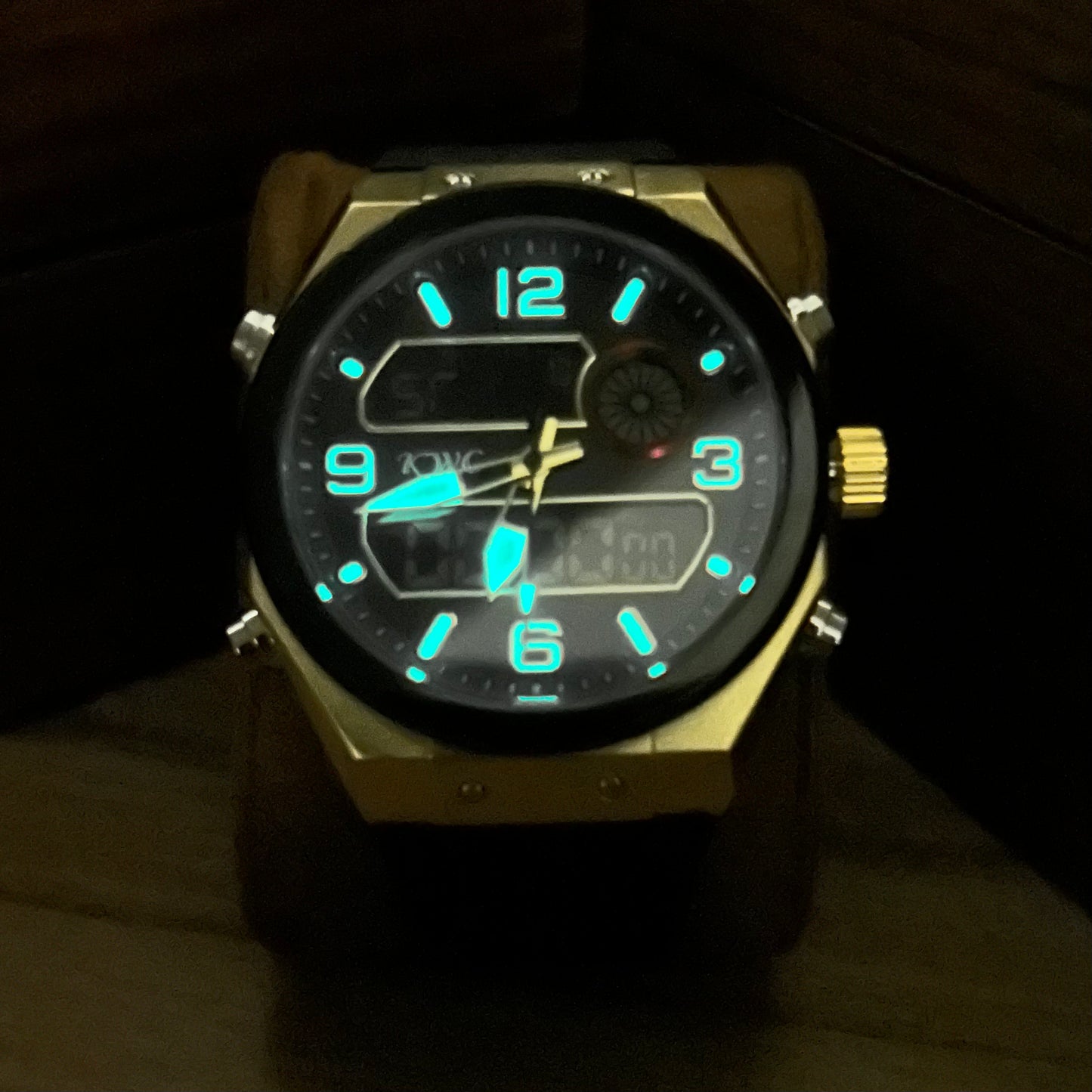 Silicone Strap Watch For Men RMS-559