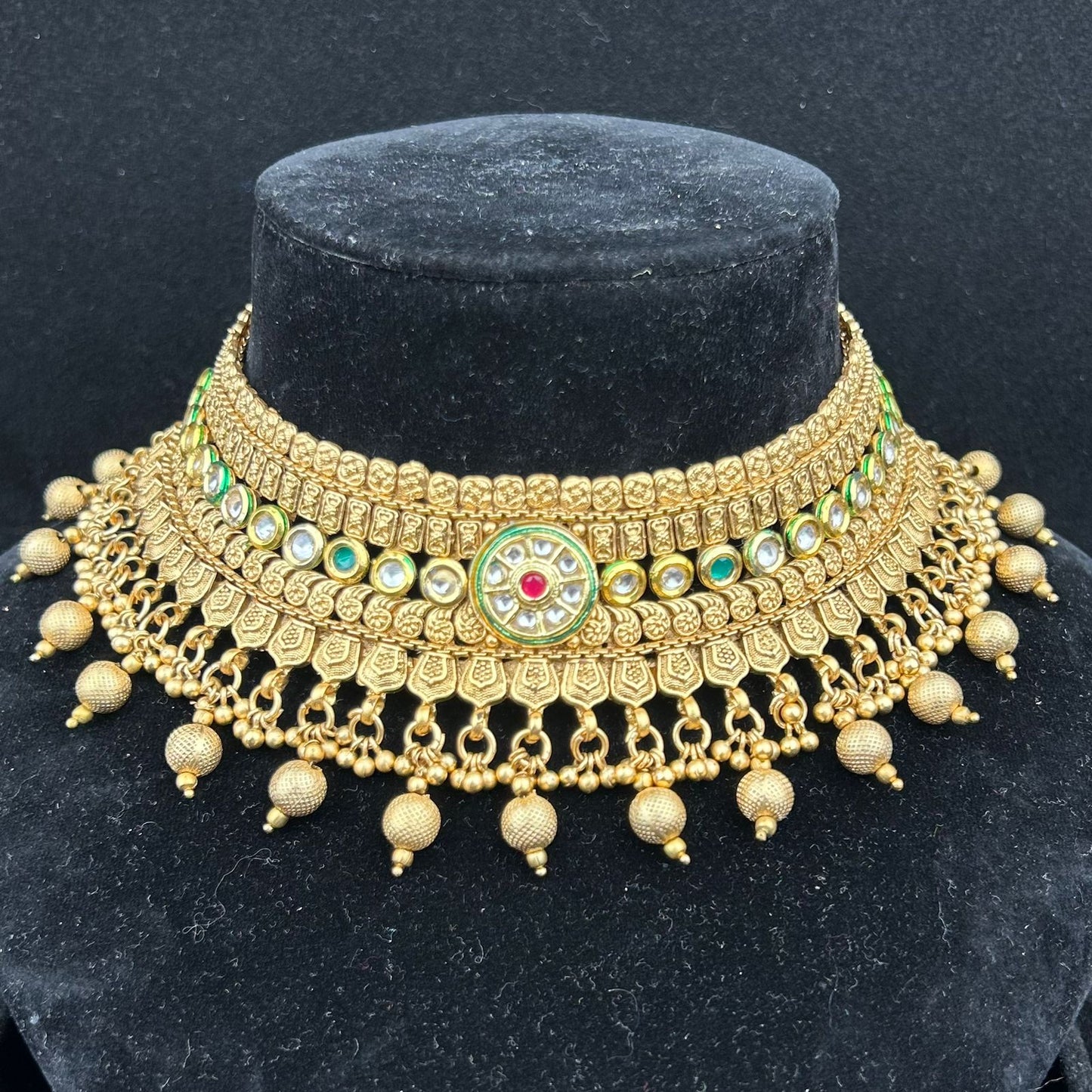 Choker Set One Carat B-056